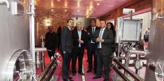 El consejero aboga por diferenciar precio de la uva según calidad