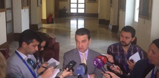 El consejero propone a Tejerina impulsar organizaciones de productores lácteos