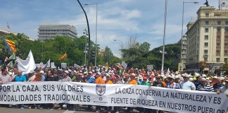 Cazadores y pescadores defienden su actividad en Madrid