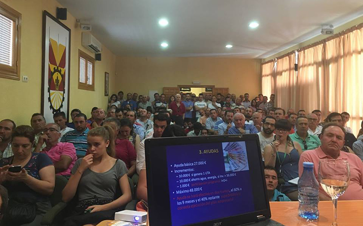 conferencia asaja publico