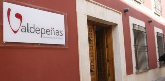 Las producciones máximas de uva en la Denominación de Origen Valdepeñas se mantienen en esta vendimia