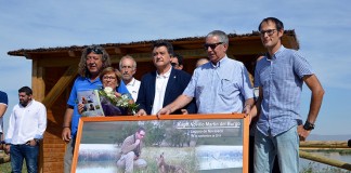 Homenaje al fotógrafo daimieleño Ángel Novillo en laguna Navaseca