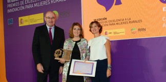 García Tejerina entrega Premio Excelencia a Innovación Agraria a empresaria Albacete