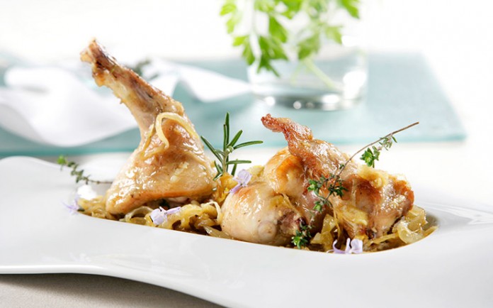 conejo-encebollado-a-las-finas-hierbas2