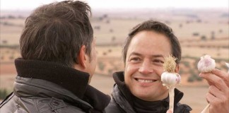 Los hermanos Torres (cocineros), «Embajadores del Ajo Morado de Las Pedroñeras»