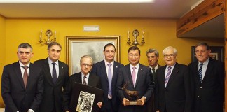 Kazajstán recibe el Trofeo “Ciervo de Oro”