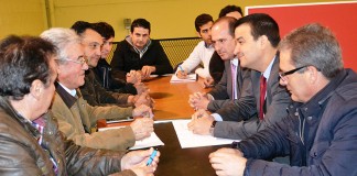 El Gobierno regional insiste en etiquetar en la miel el origen