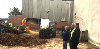El director provincial de Agricultura de Guadalajara visita planta de biopellets