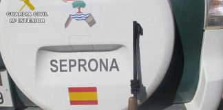 Decomisan un rifle, un corzo y jabalí a cuatro cazadores furtivos