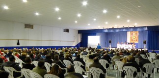 300 personas asisten a una jornada contra las ‘tierras raras’