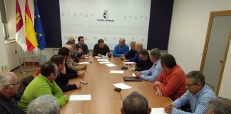 UPA exige medidas urgentes contra la plaga de conejos en Albacete