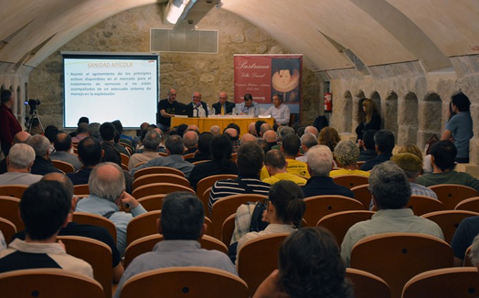 Foto Feria Apícola 2017-03-11 Mesa redonda 1