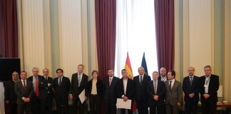 García Tejerina subraya compromiso del Gobierno para impulsar modelo cooperativo profesionalizado