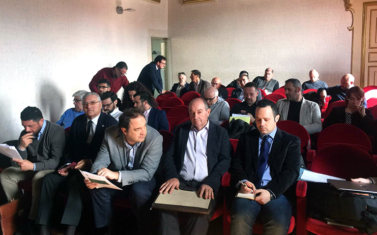 mesa nacional ajo italia