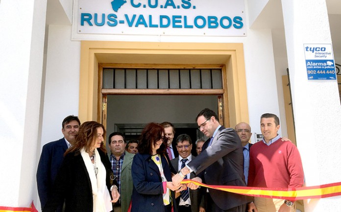 CorteCintaInauguracionCuasRusValdelobos