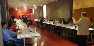 Lleno absoluto en visita popular a Museo del Vino de Valdepeñas