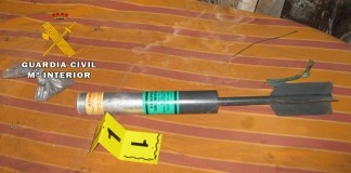 Un menor herido al manipular un cohete antigranizo en La Roda