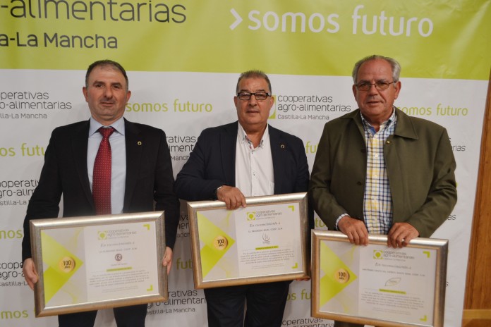 Insignias de Oro de las Cooperativas Centenarias de la Región