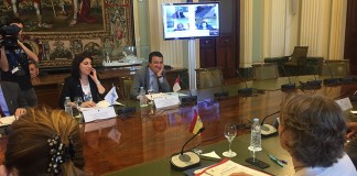 El consejero de Agricultura prepara la próxima reunión de la UE