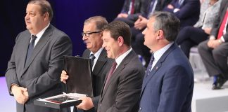 La cooperativa El Progreso, placa al Mérito Regional