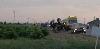 Aparatoso choque entre un tractor y una furgoneta en la carretera Tomelloso-Pedro Muñoz Accidente tractor