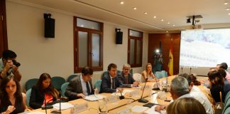 Ministerio abre cupo para transformar en zumo algunas frutas de verano