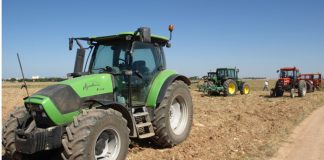 ASAJA Ciudad Real advierte del peligro de los pasos a nivel sin barreras para agricultores y ganaderos tractrores