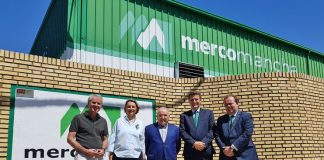 Caja Rural CLM visita Mercomancha, empresa especializada en comercialización productos agroalimentarios