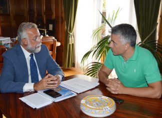 Propondrá modificar ordenanza para marcar distancias de explotaciones porcinas con Gamonal