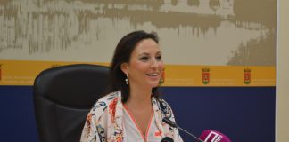 Pide a oposición que reclame a Junta medidas sobre explotaciones porcinas