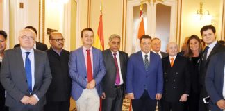 Autoridades indias se interesan en Albacete por el azafrán