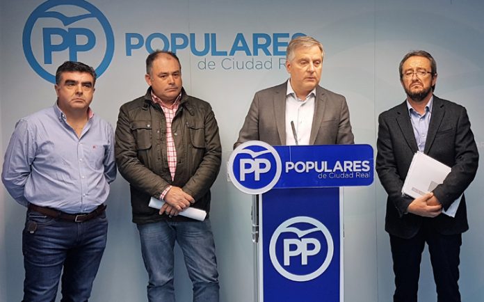 Foto alcaldes y portavoces