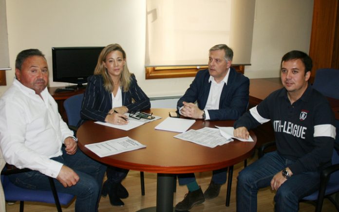 Merino y Cañizares con agricultores ecológicos