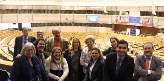 Ingenieros agrónomos reivindican en Bruselas una receta fitosanitaria prescrita por profesionales