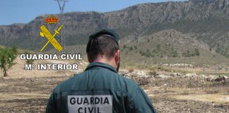 Siete detenidos por estafar a agricultores con venta de arsenito sódico falso guardia civil