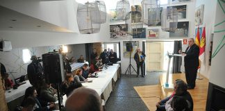 Vicente Tirado (PP) también suspende al Gobierno regional en agricultura