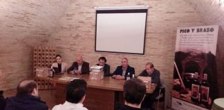 Vinícola de Tomelloso presenta sus vinos de autor ‘Pico y Brazo’