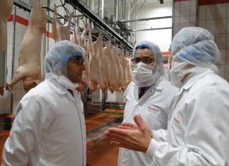 El Ministerio de Agricultura visita las instalaciones del matadero de Incarlopsa