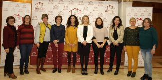 Merino, reelegida presidenta AMFAR Ciudad Real, se rodea de nueve portavoces
