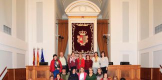 Representantes de AMFAR visitan las Cortes Regionales de CLM