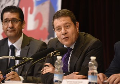 García-Page exige al Estado la puesta en marcha del 100% de las desalinizadoras del Levante