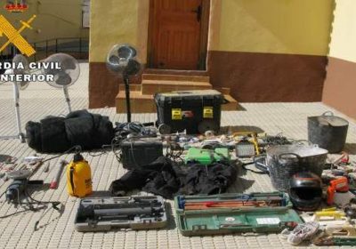 Detenidos 3 miembros de una familia por robar 4.000 kilos de metal