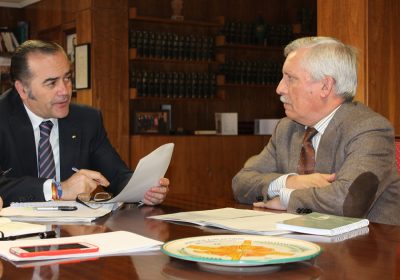 El Delegado del Gobierno se reúne con presidente Confederación Hidrográfica del Guadiana