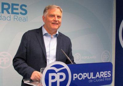 Cañizares (PP) critica a Page por «ningunear» a agricultores de manifestación