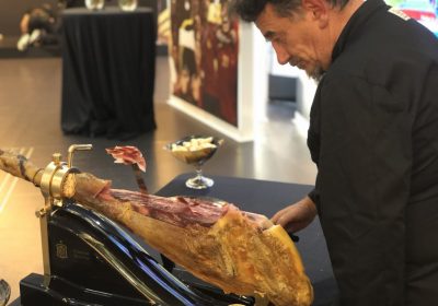 Embutidos España lleva a Alimentaria jamón que acompañará a ‘La Roja’ en Rusia