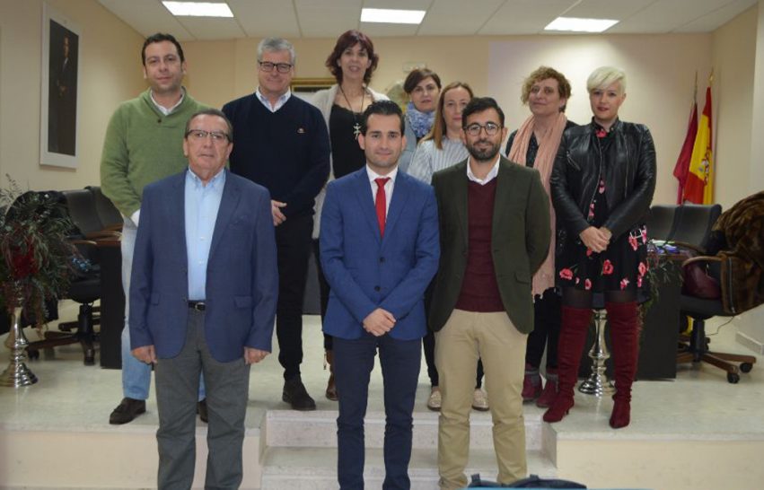 Jaime Corregidor con algunos asistentes 13042018