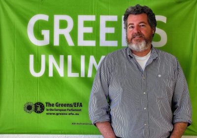 Reclaman a Tejerina que apoye restricciones a pesticidas que dañan abejas