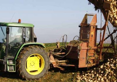 La subida del precio del petróleo y del impuesto del gasóleo pone al campo en una situación peligrosa