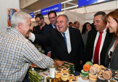 Aboga por apoyar agricultura, ganadería e industria agroalimentaria como motor desarrollo