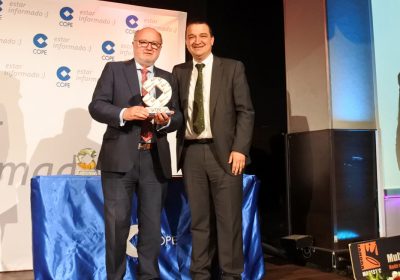 COPE Ciudad Real premia al periodista agrario César Lumbreras